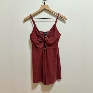 Flirty festival cute Wild fable pink maroon twist front cut out romper small